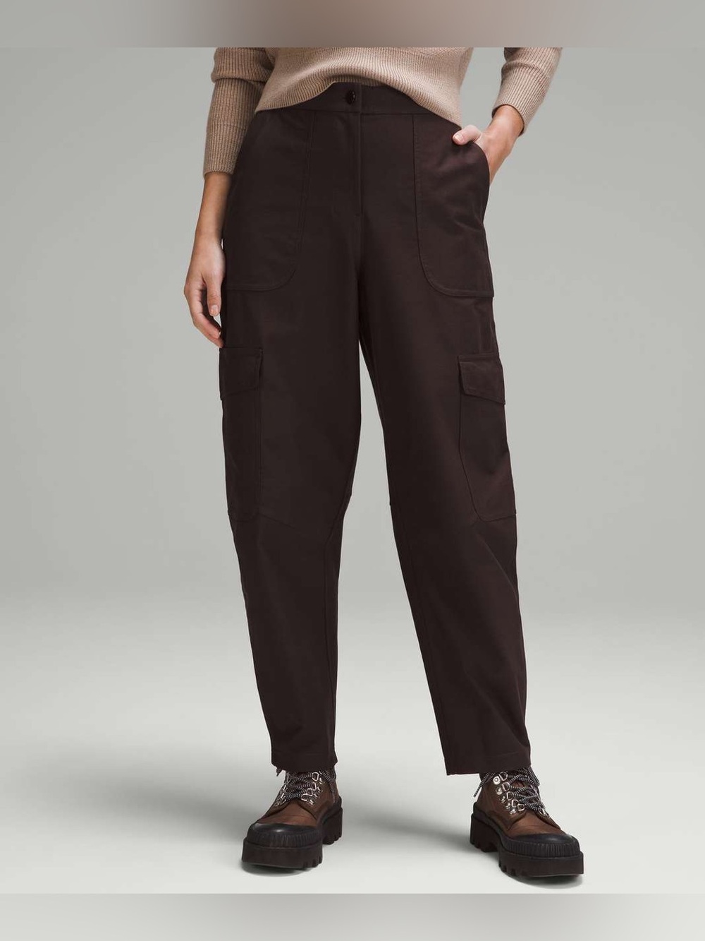 Lululemon Light Utilitech Cargo Pocket High-Rise Pant in Espresso